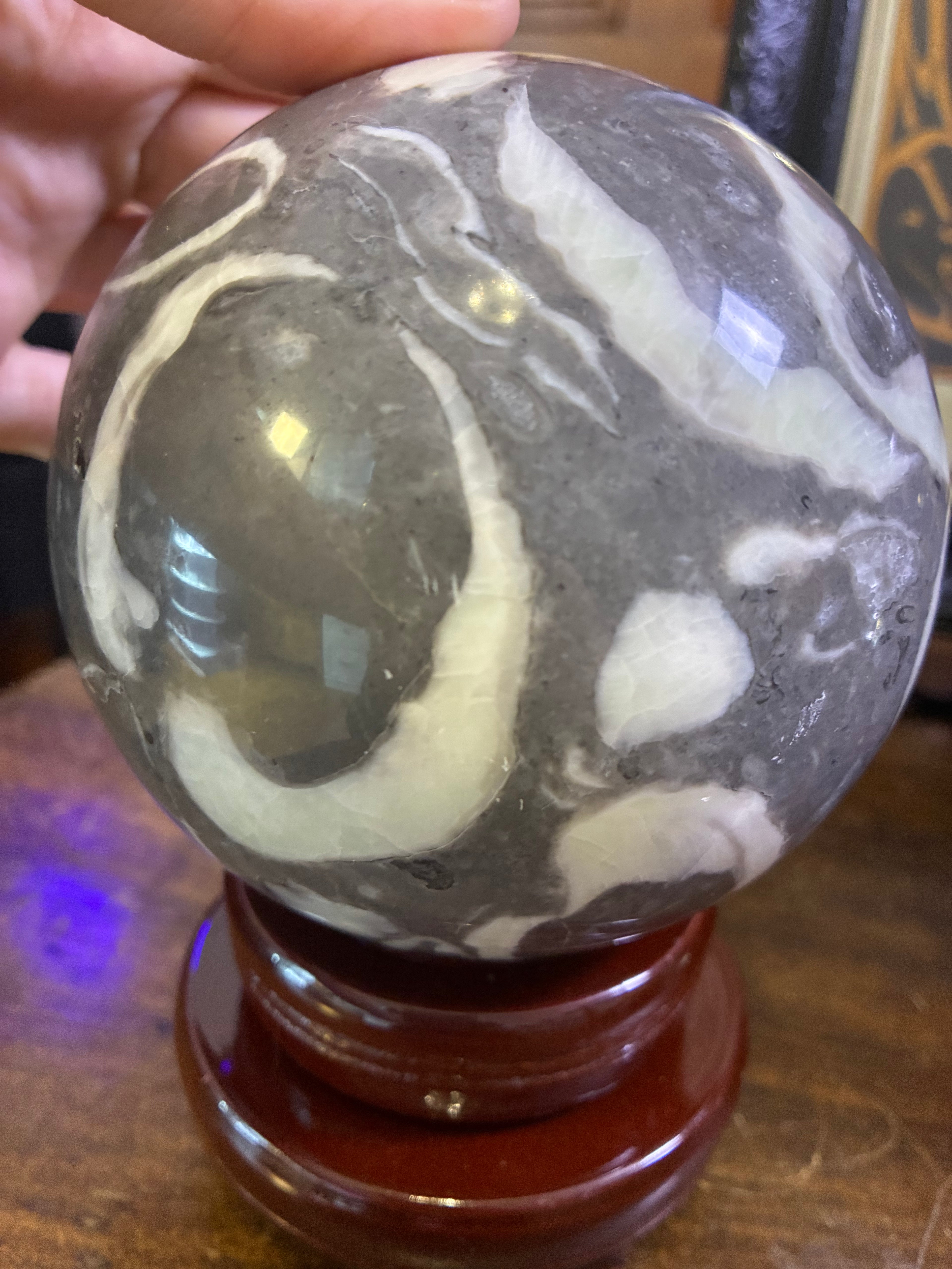 Zebra Marble Sphere 106 mm